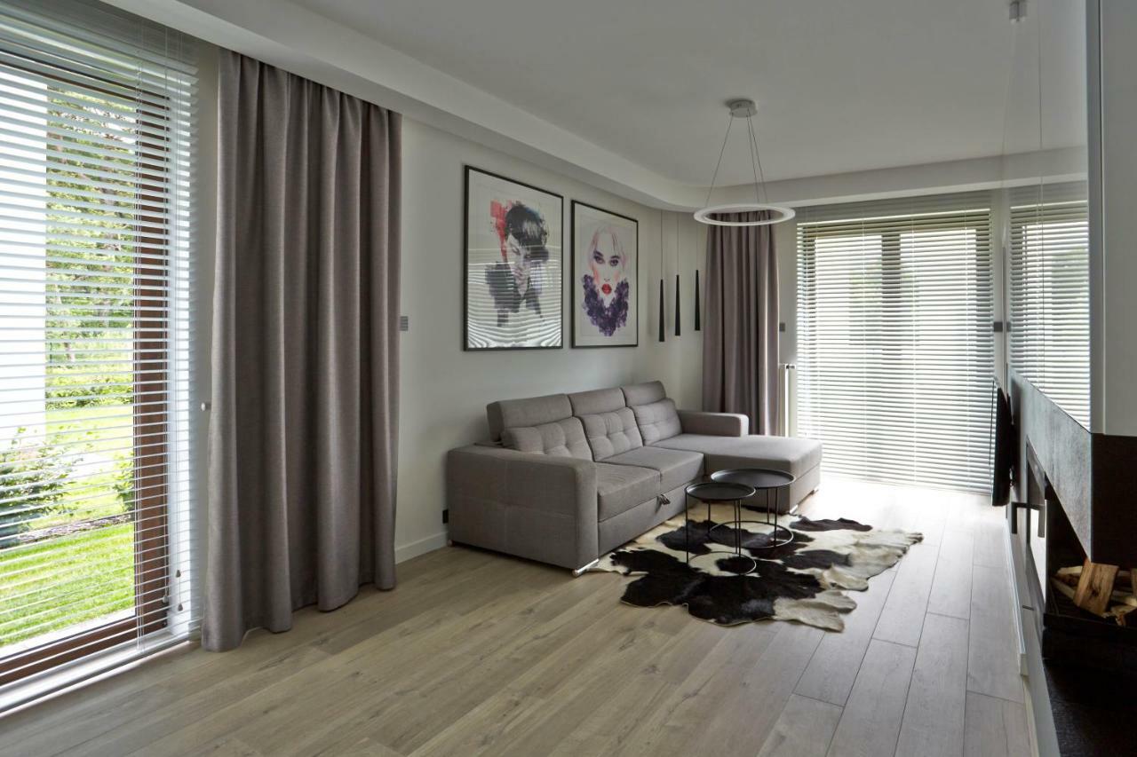 Apartament Baltica Z Ogrodkiem - W Ustronnym Miejscu Tuz Przy Plazy Rogowo  Exterior foto